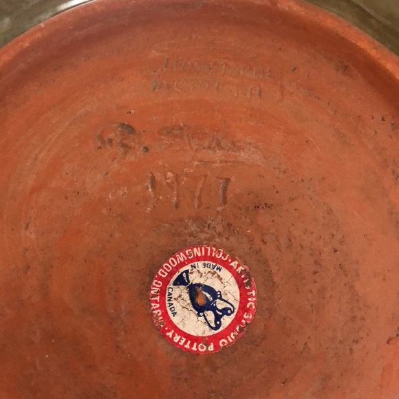 Artistic Studio Pottery - Picture 5 of 7